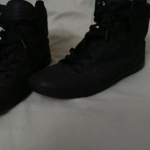Mens shoes